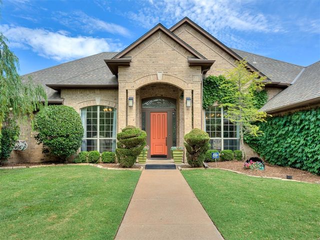 14808 Maplelake Drive, Edmond, OK 73013