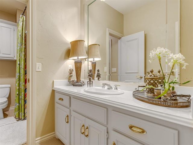 14808 Maplelake Drive, Edmond, OK 73013