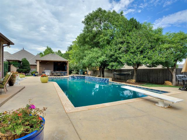 14808 Maplelake Drive, Edmond, OK 73013