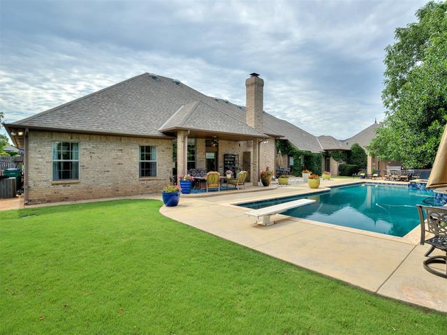 14808 Maplelake Drive, Edmond, OK 73013