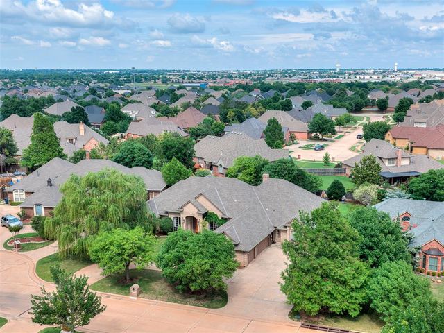 14808 Maplelake Drive, Edmond, OK 73013