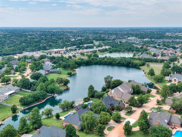 14808 Maplelake Drive, Edmond, OK 73013