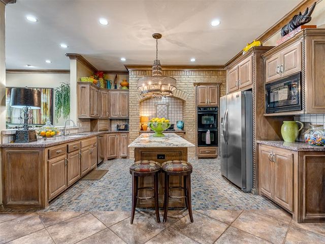 14808 Maplelake Drive, Edmond, OK 73013