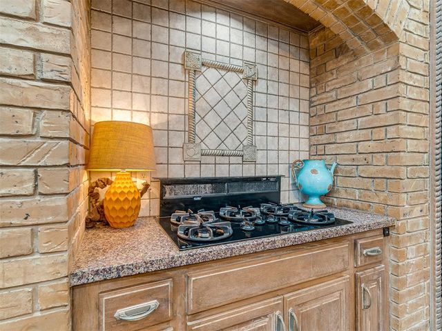 14808 Maplelake Drive, Edmond, OK 73013