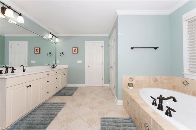 120 LaTrobe Court, Advance, NC 27006