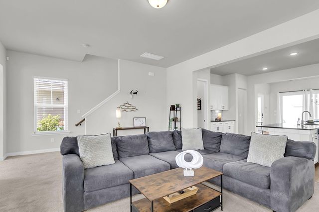 608 Blueway Avenue, Summerville, SC 29486