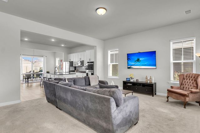 608 Blueway Avenue, Summerville, SC 29486