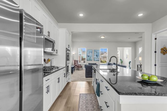 608 Blueway Avenue, Summerville, SC 29486