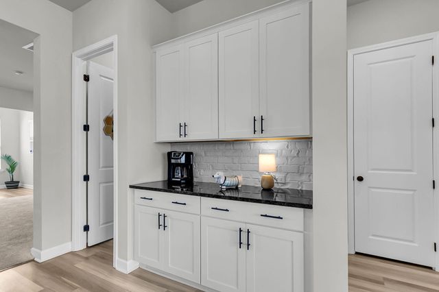 608 Blueway Avenue, Summerville, SC 29486