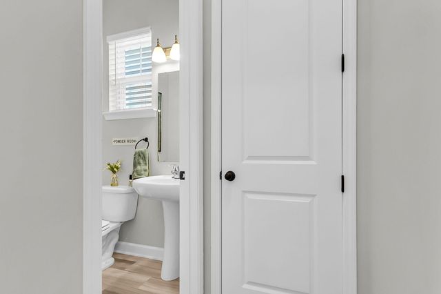 608 Blueway Avenue, Summerville, SC 29486