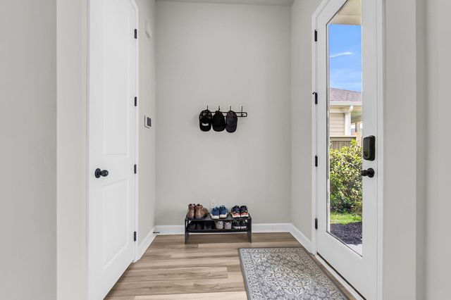 608 Blueway Avenue, Summerville, SC 29486