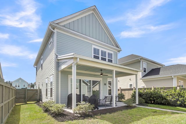 608 Blueway Avenue, Summerville, SC 29486