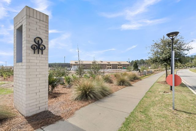 608 Blueway Avenue, Summerville, SC 29486