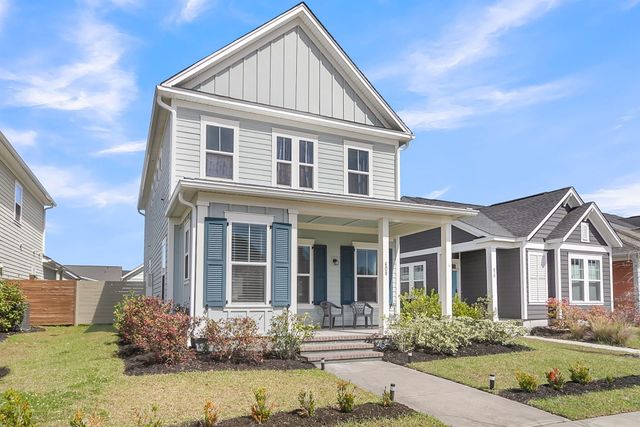 608 Blueway Avenue, Summerville, SC 29486