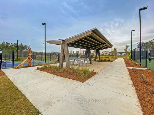 608 Blueway Avenue, Summerville, SC 29486