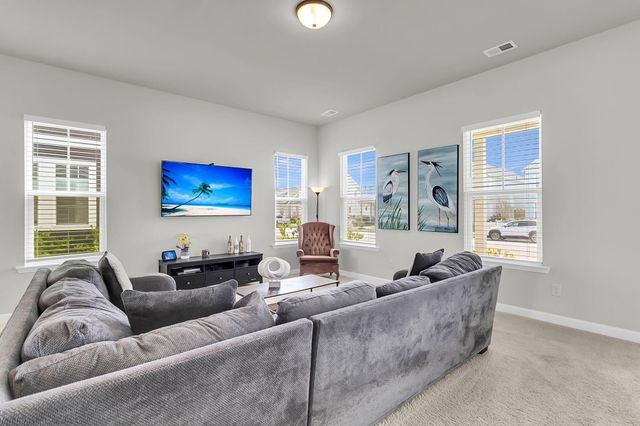 608 Blueway Avenue, Summerville, SC 29486