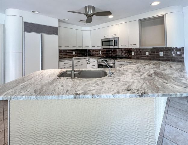 9020 SHENANDOAH RUN, Wesley Chapel, FL 33544