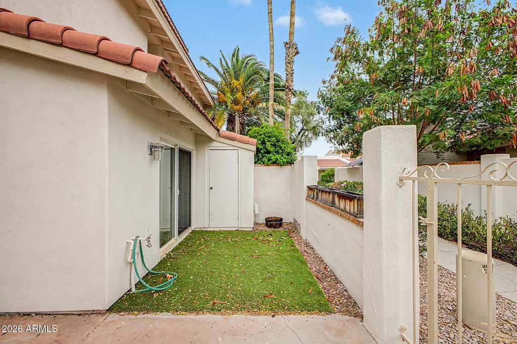 5621 N 79TH Street 2, Scottsdale, AZ 85250 — photo 2