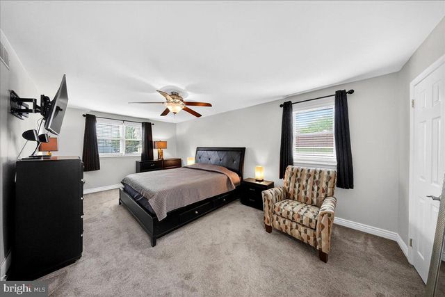 38 STALLION DR, Newark, DE 19713