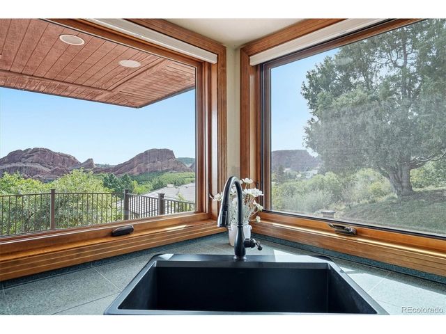 10562 Sandstone Run, Littleton, CO 80125