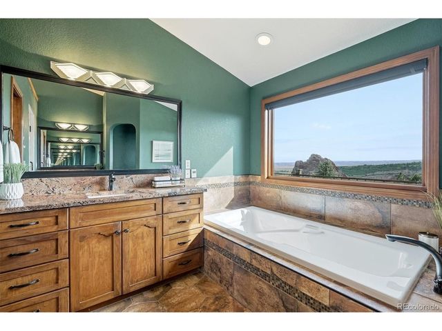 10562 Sandstone Run, Littleton, CO 80125