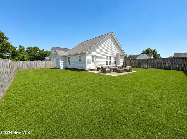 327 Johnson Lane, Winterville, NC 28590