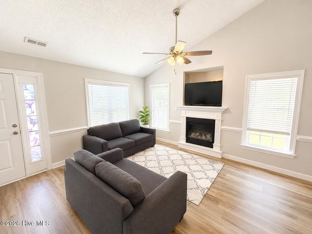 327 Johnson Lane, Winterville, NC 28590