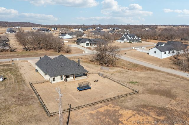 29322 E 106th Street S, Coweta, OK 74429