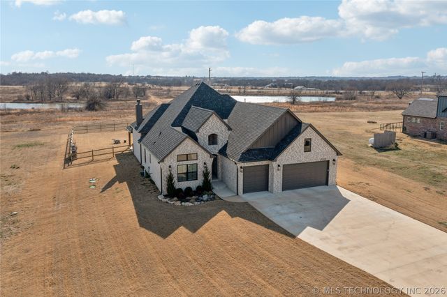 29322 E 106th Street S, Coweta, OK 74429