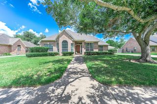 1990 Troon Drive, Alvin, TX 77511