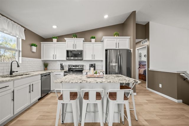 540 N Cygnet Lake Drive, Benton Harbor, MI 49022