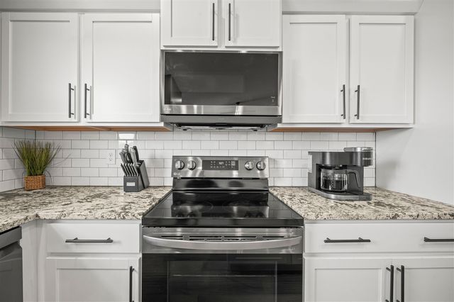 540 N Cygnet Lake Drive, Benton Harbor, MI 49022