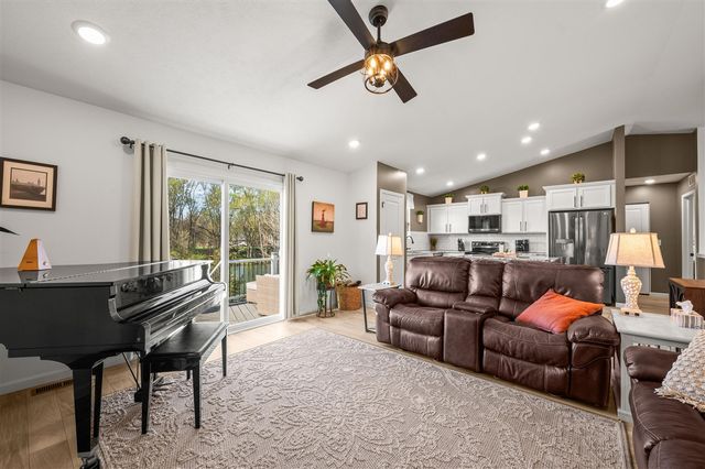 540 N Cygnet Lake Drive, Benton Harbor, MI 49022