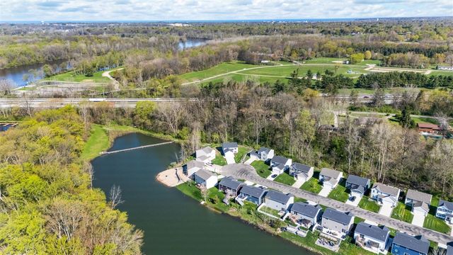 540 N Cygnet Lake Drive, Benton Harbor, MI 49022