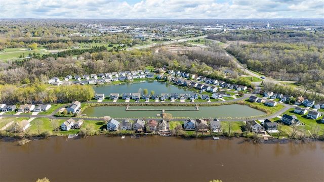 540 N Cygnet Lake Drive, Benton Harbor, MI 49022