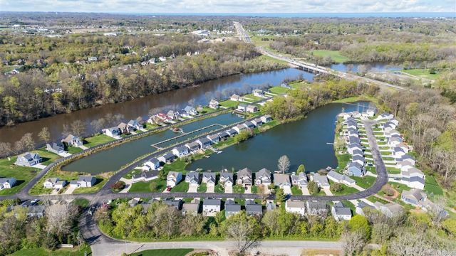 540 N Cygnet Lake Drive, Benton Harbor, MI 49022