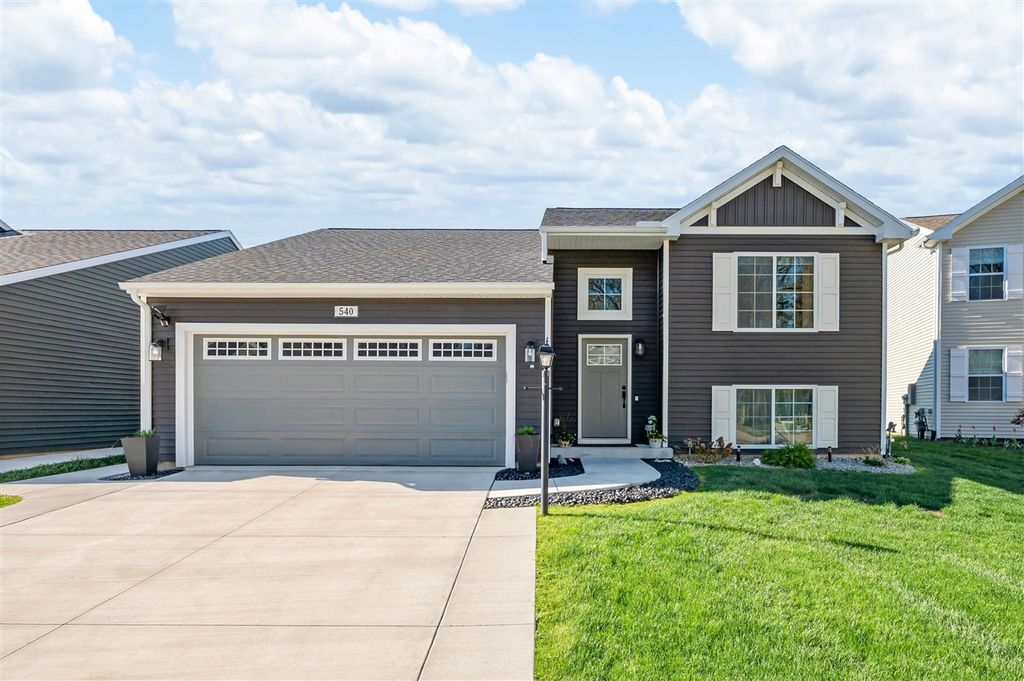 540 N Cygnet Lake Drive, Benton Harbor, MI 49022