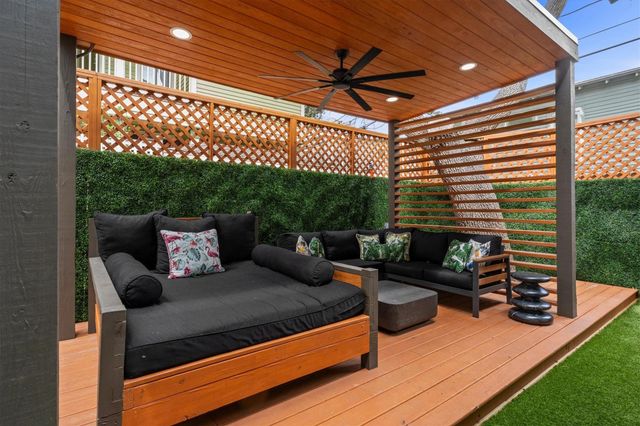 1522 Ball Street, Galveston, TX 77550