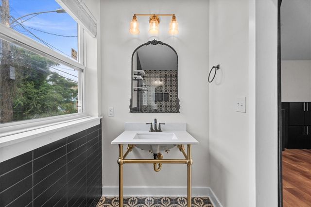 1522 Ball Street, Galveston, TX 77550