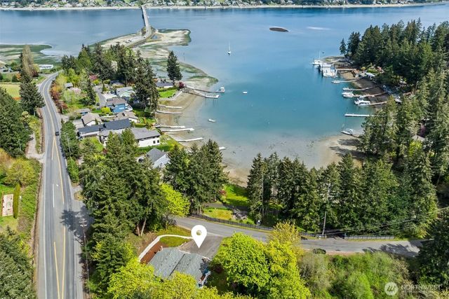 296 298 North Shore Boulevard, Fox Island, WA 98333
