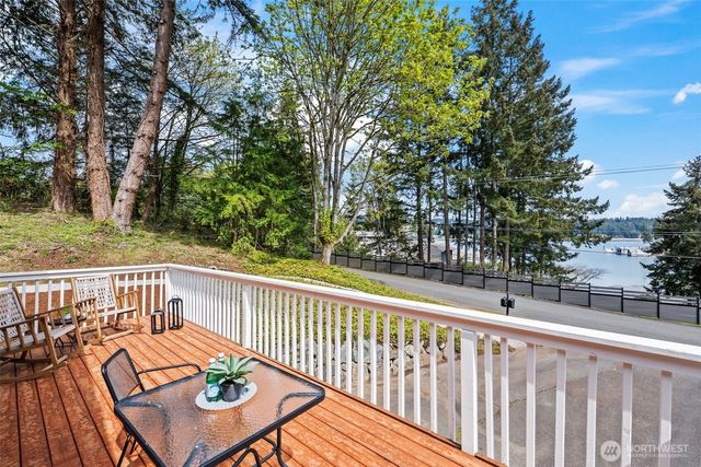 296 298 North Shore Boulevard, Fox Island, WA 98333