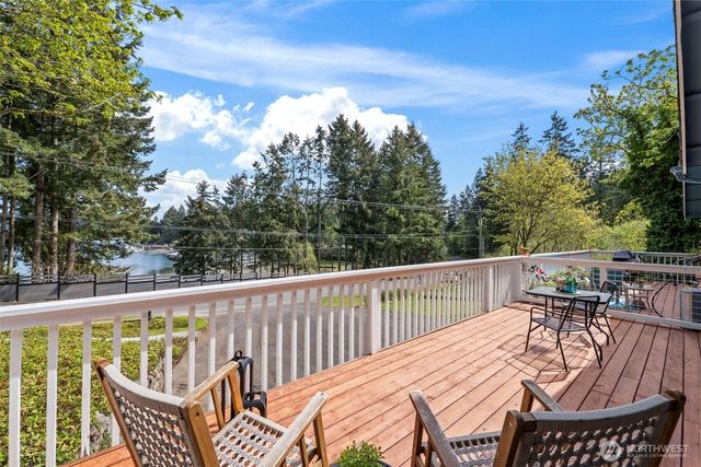 296 298 North Shore Boulevard, Fox Island, WA 98333