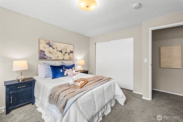 296 298 North Shore Boulevard, Fox Island, WA 98333