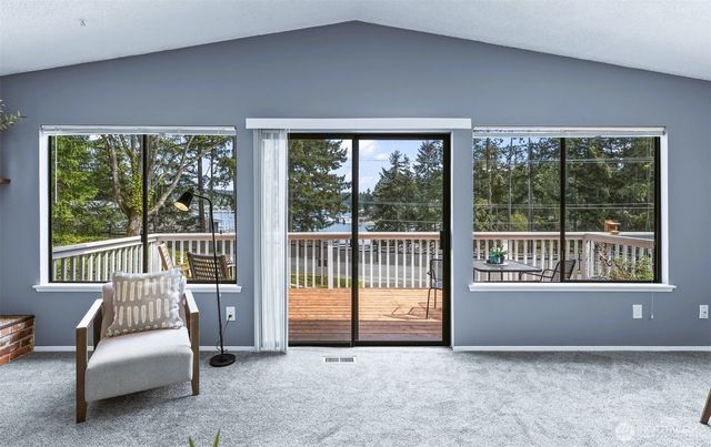 296 298 North Shore Boulevard, Fox Island, WA 98333