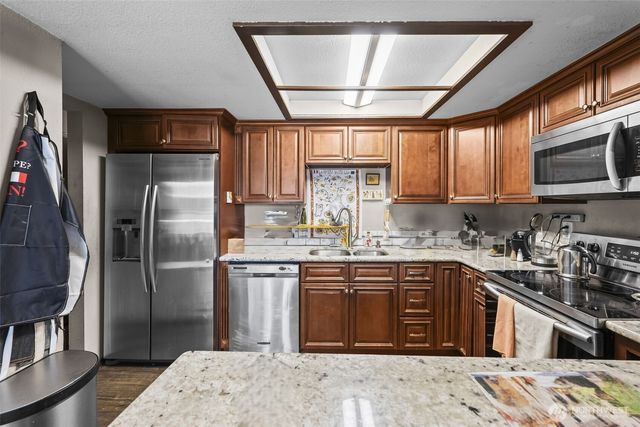 296 298 North Shore Boulevard, Fox Island, WA 98333