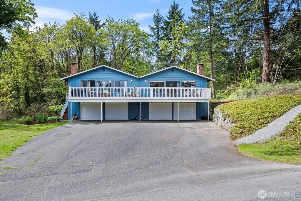 296 298 North Shore Boulevard, Fox Island, WA 98333