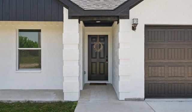 9413 Prairieview Drive, Fort Worth, TX 76134