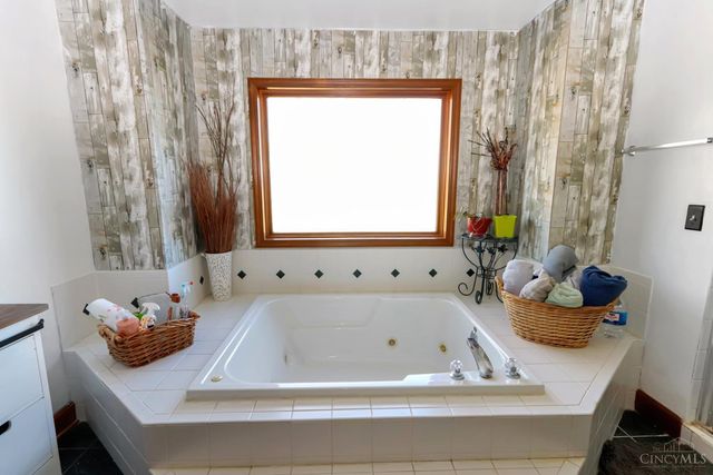 1613 W Concord Road, Pierce Twp, OH 45102