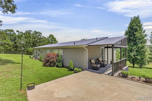 3440 Raby Road, Farmington, MO 63640