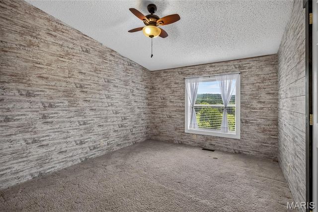 3440 Raby Road, Farmington, MO 63640